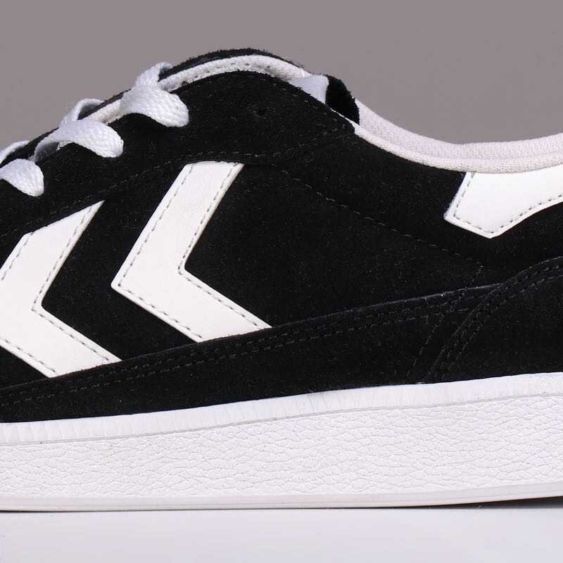 Adidas 2001 - escortsinbelgium.net