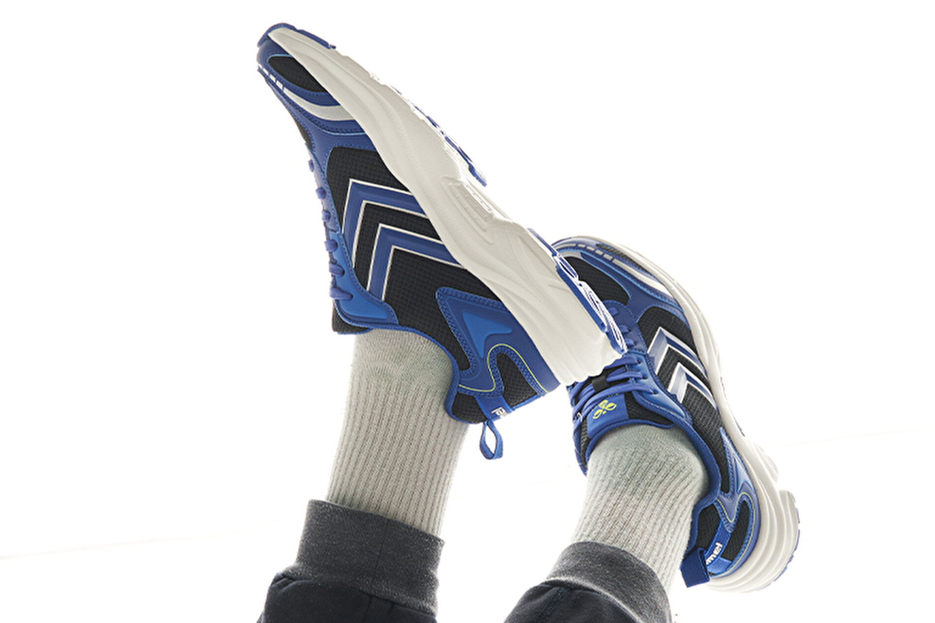 hummel Spor Ayakkabıları: Teknolojik Özellikler, Modeller & Fiyatlar