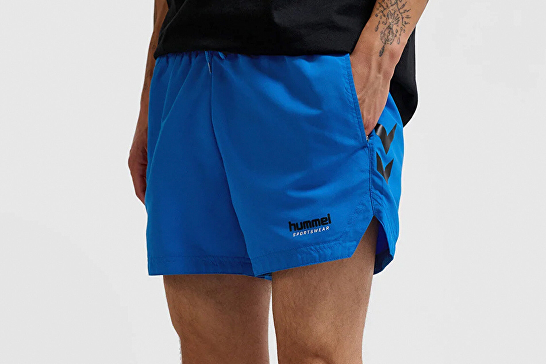 Yüzme Şortu Nasıl Olmalı: hummel ile Konfor ve Stil Rehberi