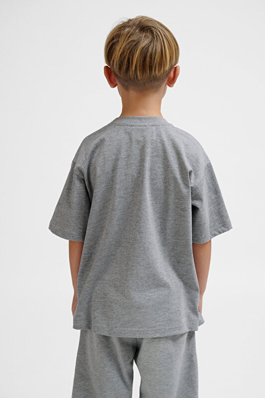 JR LOOSE BEE ÇOCUK KISA KOLLU TİŞÖRT - hummel 